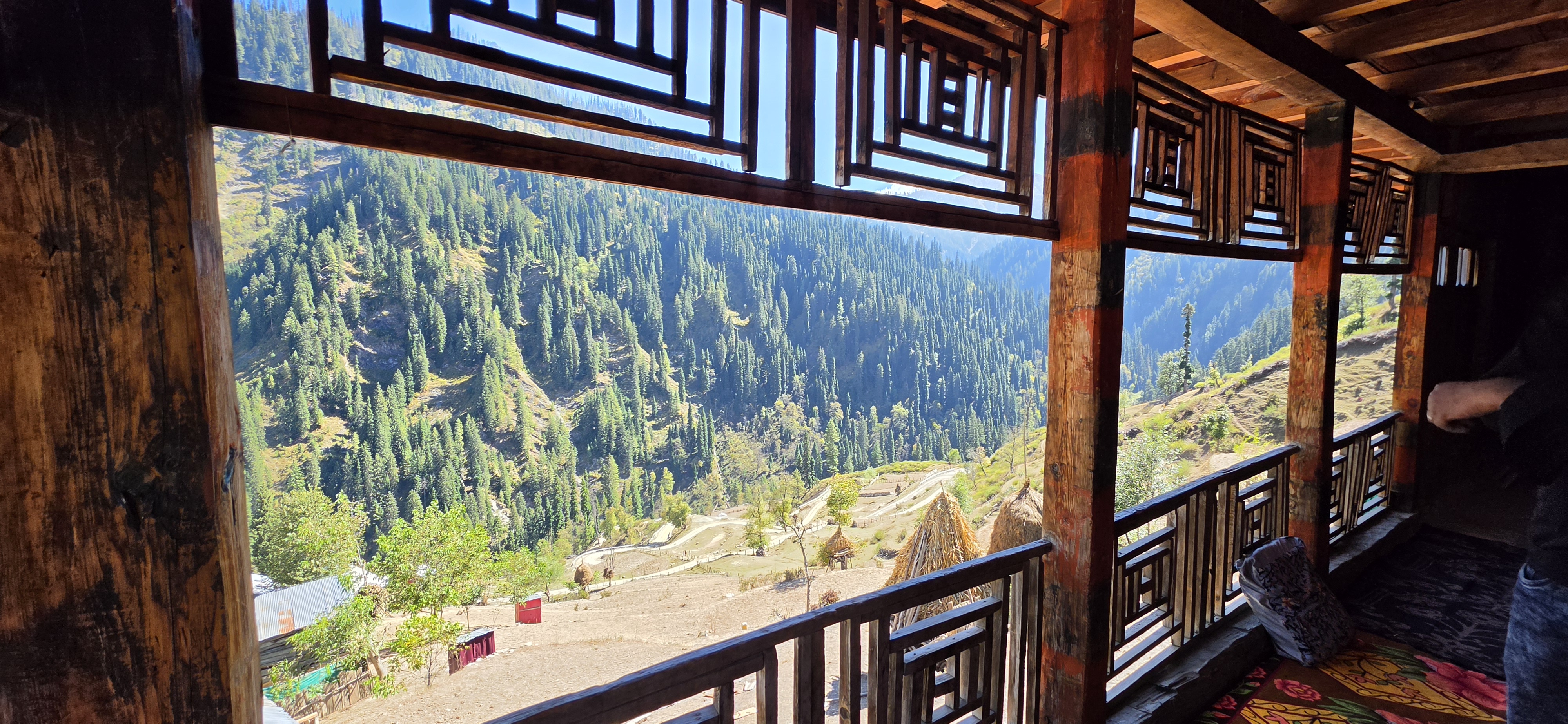 Machil Kashmir Travel Guide: An Offbeat Himalayan Escape