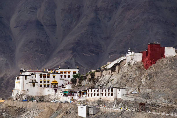 Leh Ladakh Tour Packages from Ahmedabad - C Himalaya