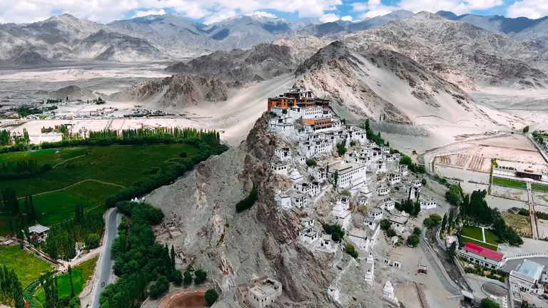 Leh Ladakh Tour Packages from Lucknow | 8N 9D Ladakh Trip