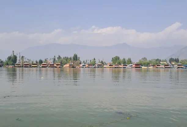 Kashmir Budget Tour - 3 Days