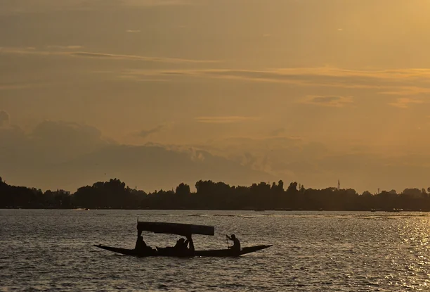Kashmir Tour Package from Mangalore – 5 Nights 6 Days