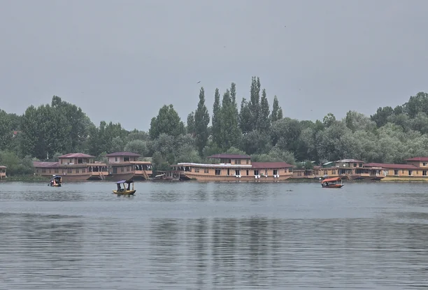 Kashmir Tour Package from Mangalore – 5 Nights 6 Days