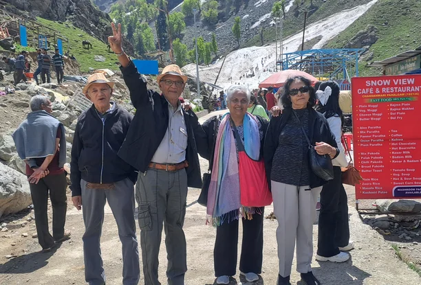 Srinagar Family Tour Package