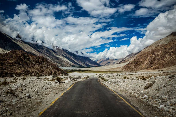 Leh Ladakh Tour Packages from Nagpur | 7 Nights 8 Days Ladakh Trip