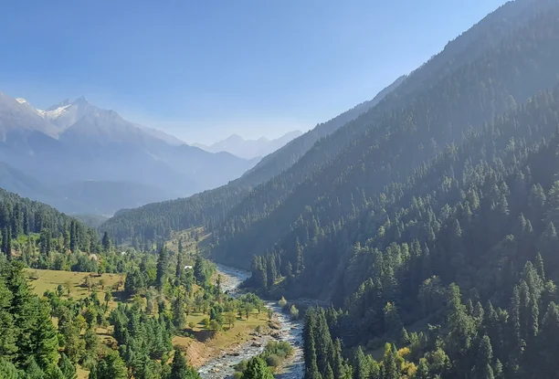 Kashmir 3 Nights 4 Days Tour Package – Srinagar, Gulmarg & Pahalgam