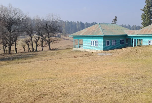 Kashmir 3 Nights 4 Days Tour Package – Srinagar, Gulmarg & Pahalgam